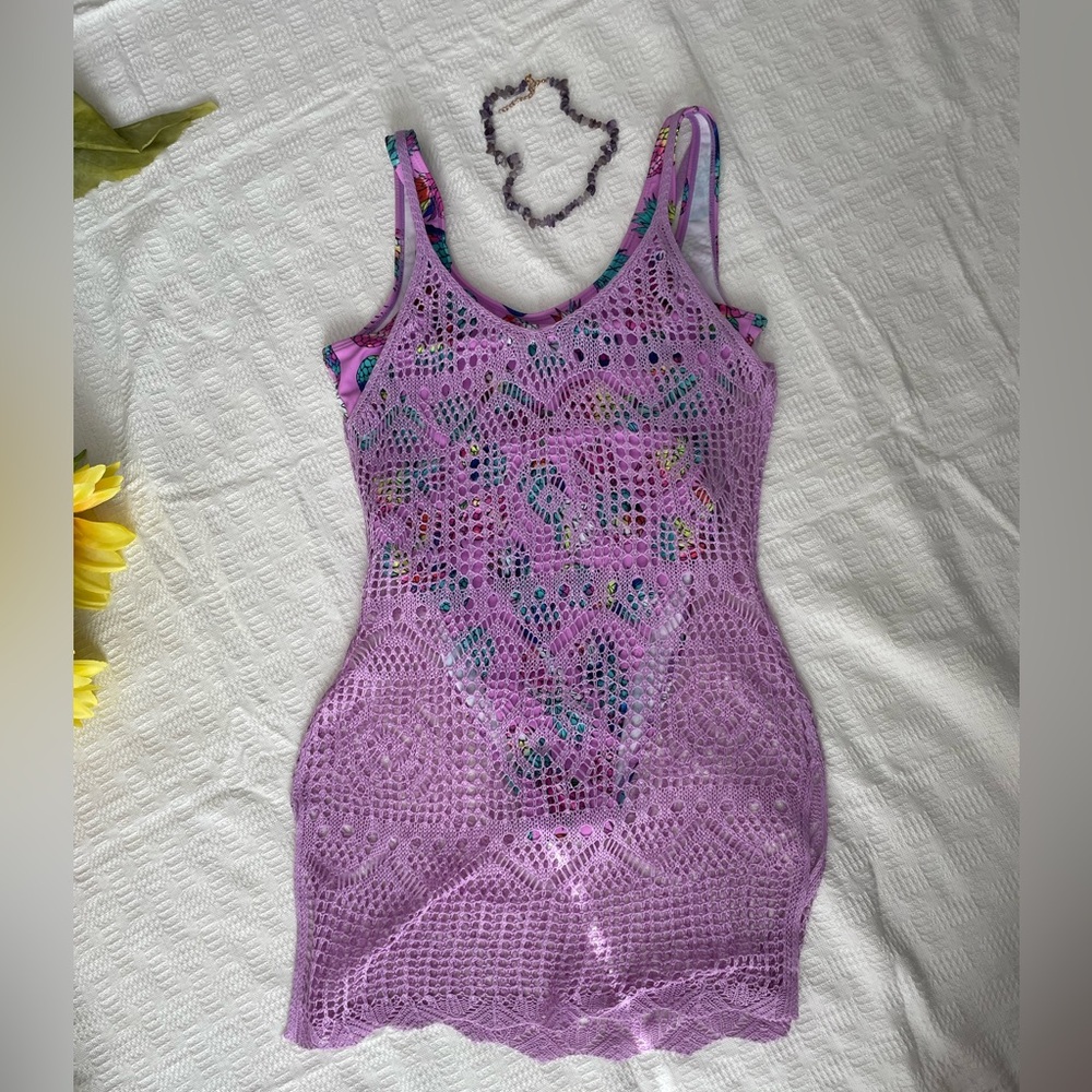 Swimsuit and cover up - Picture 12 of 14